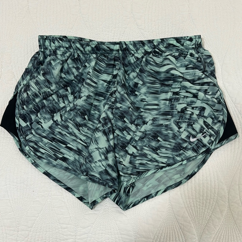 Nike DRI-FIT Shorts Size Small